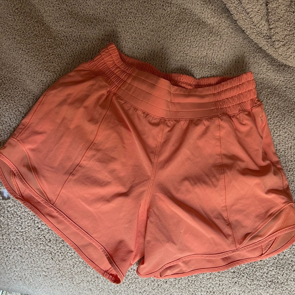 Lululemon Hotty Hot Lined Shorts 4”